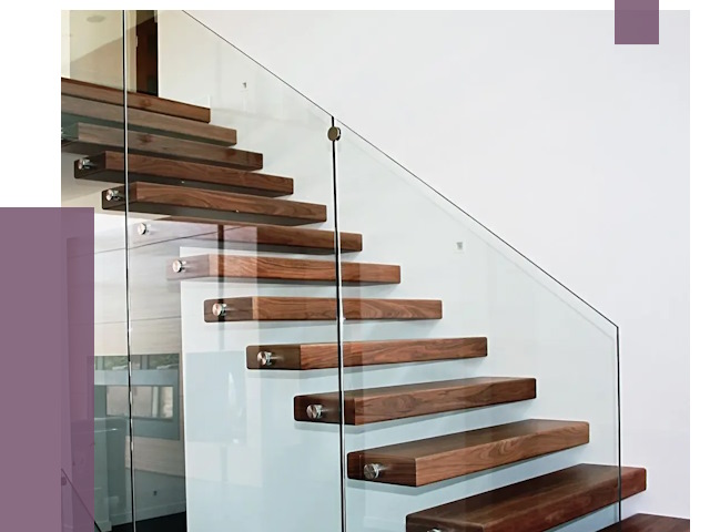 Стеклянные перила для лестницы в Симферополе от 15061 руб.