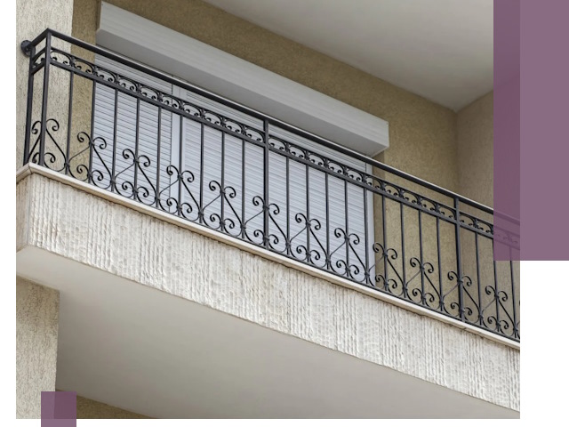 Балконные ограждения из металла и стекла в Симферополе для домов