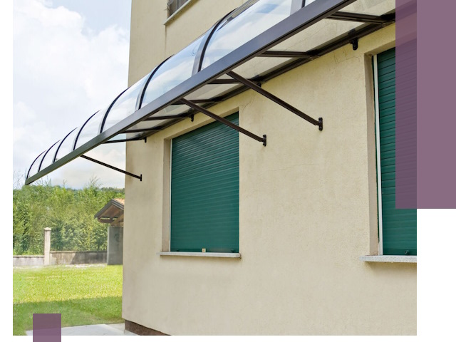 Козырьки над окнами в Симферополе — изготовление и монтаж по выгоде